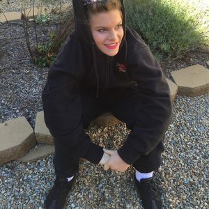 Meet your Posher, Elise